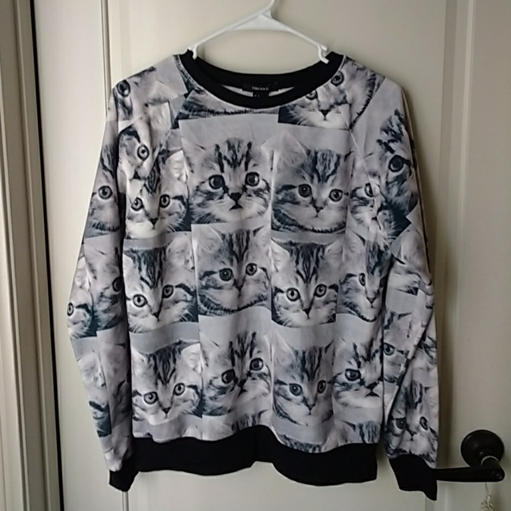 ⬇️$10 Oversized  sweatshirt  Small Cats Gray Black
